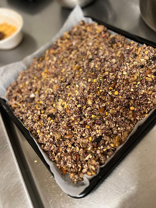 アフガンサフラン アフガニスタン産「アフガングラノーラ」無添加・砂糖不使用 100g