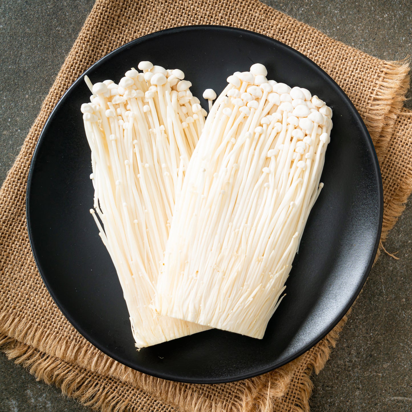 ホワイトえのき 200gP 農薬、化学肥料ゼロ(新潟県)えのきぼーや