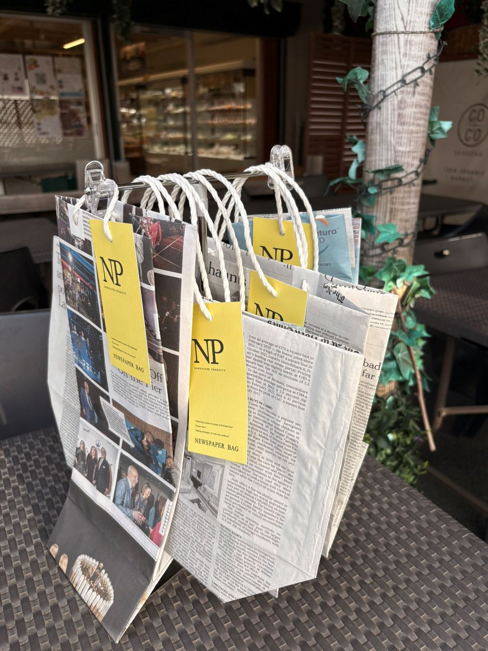 ペーパーバッグ 1枚|英字新聞リサイクル・プラスチックフリー・就労支援事業所handmade|全6種類からお選びください